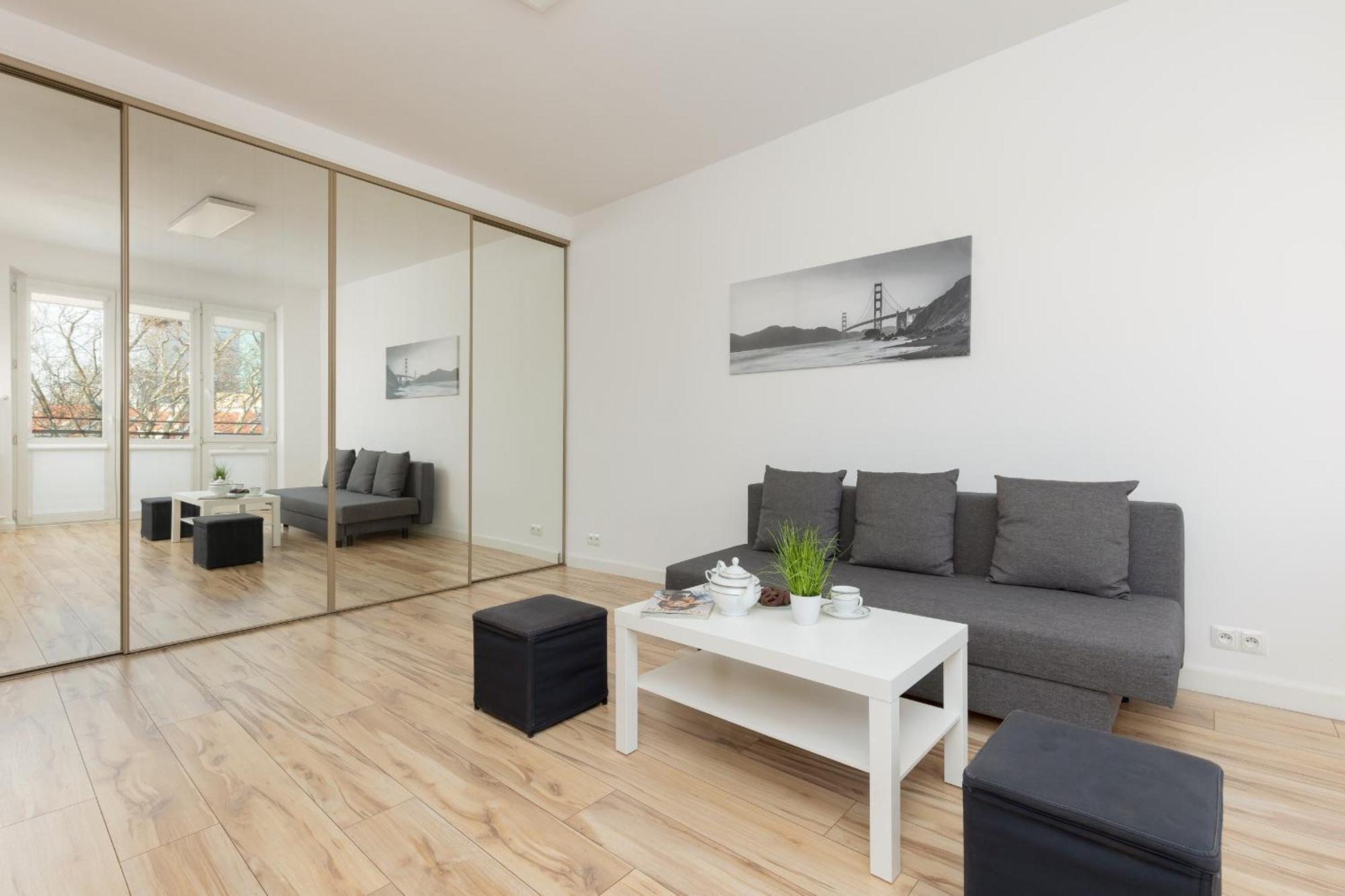 Apartament Bright And Quiet Studio With Balcony In The Center Of By Renters